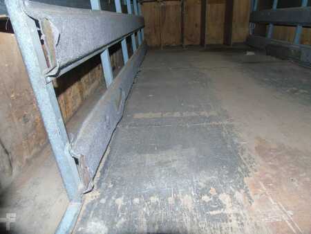 Náklaďák 2010 Iveco Eurocargo 80E180 + manual (9)