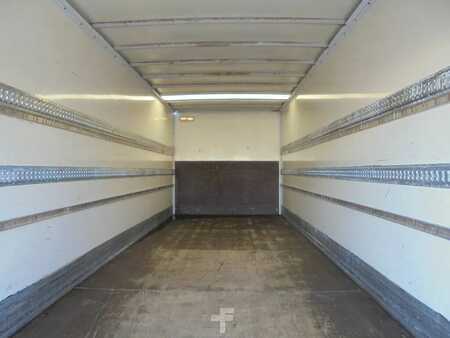 Kamion 2011 Iveco EuroCargo 120E25 + Euro 5 + Palfiinger Lift + Manual (12)
