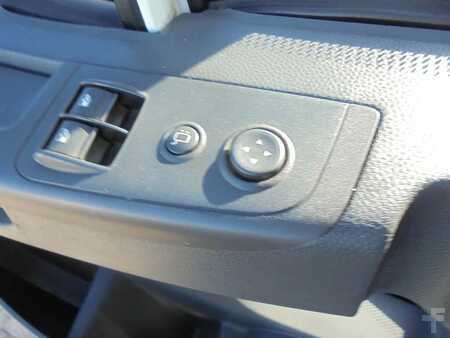 Kamion 2011 Iveco EuroCargo 120E25 + Euro 5 + Palfiinger Lift + Manual (14)