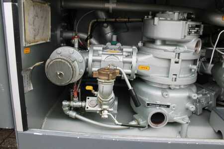 Lastbil 2004 DAF CF 85.430 + PUMP/METERS + 4 COMPART / 15.000 LITER + COMPLETE SY (14)