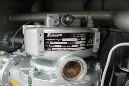 Lastbil 2004 DAF CF 85.430 + PUMP/METERS + 4 COMPART / 15.000 LITER + COMPLETE SY (16)