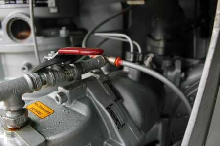 Lastbil 2004 DAF CF 85.430 + PUMP/METERS + 4 COMPART / 15.000 LITER + COMPLETE SY (19)