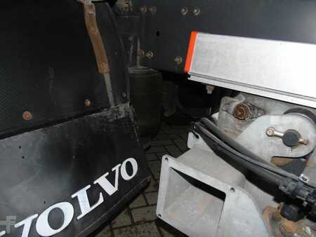 Kamion 2013 Volvo FE 260 + THERMO KING + DHOLLANDIA LOADLIFT (12)