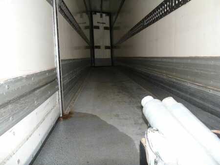 Kamion 2013 Volvo FE 260 + THERMO KING + DHOLLANDIA LOADLIFT (18)