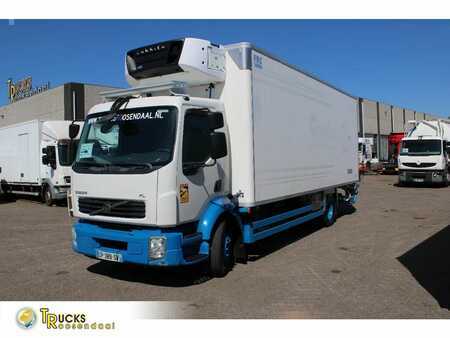 Lastkraftwagen 2013 Volvo FL 240 + carrier + ATP + 16T + lift + MANUAL (1)