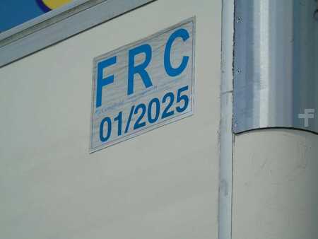 Truck 2013 Volvo FL 16.260 +CHEREAU + carrier + manual (10)