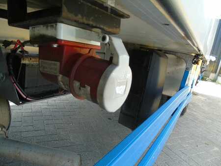 Truck 2013 Volvo FL 16.260 +CHEREAU + carrier + manual (11)