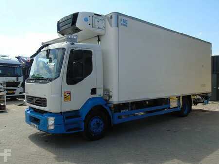 Truck 2013 Volvo FL 16.260 +CHEREAU + carrier + manual (2)