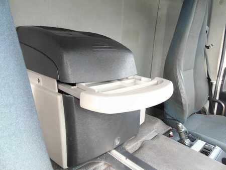 Truck 2013 Volvo FE 260 EEV + EURO 5 + 19T + LIFT (9)