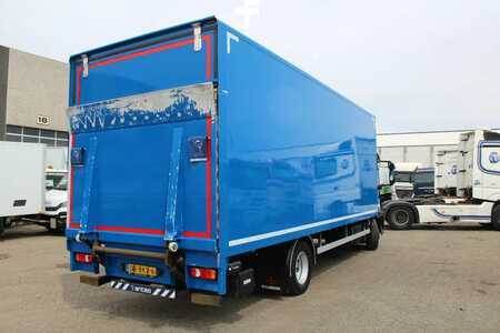 Náklaďák 2018 Iveco Eurocargo 120E18 + LIFT + EURO 6 + 10 PIECES IN STOCK (9)