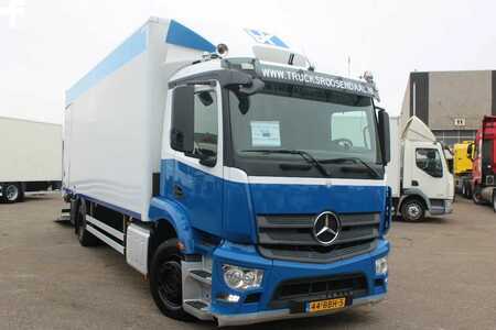 Camion 2012 Mercedes-Benz Antos 360 + euro 6 + lift (3)