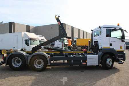 Kamion 2018 MAN TGS 28.460 + 20t + 6x2 + EURO 6 (3)