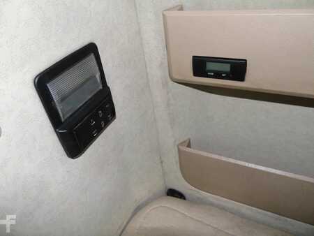 Lastbil 2013 Mercedes-Benz Actros 1842 + euro 5 + spoiler (19)