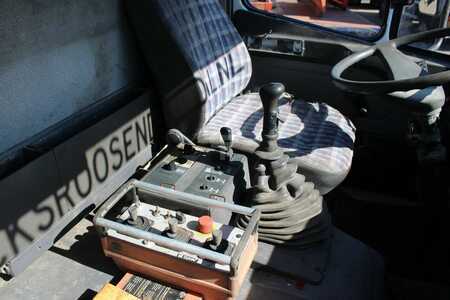 Mobila kranar 1983 Mercedes-Benz SK 2628 + 6X6 + SPRING + MANUAL + HMK 42TON (15)