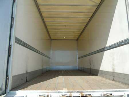 Camión 2009 DAF XF 105 .460 + MANUAL + EURO 5 (12)