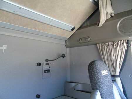 Camión 2009 DAF XF 105 .460 + MANUAL + EURO 5 (5)