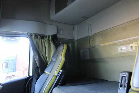 Kamion
 2018 Volvo FH 16. 750 + 6x4 150 tons + retarder + EURO 6 (9)
