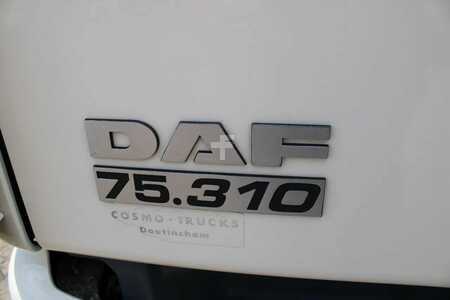 Caminhão 2011 DAF CF 75 .310 + 6X2 + EURO 5 (10)