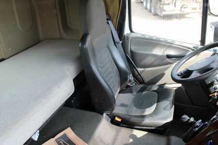 Caminhão 2011 DAF CF 75 .310 + 6X2 + EURO 5 (5)