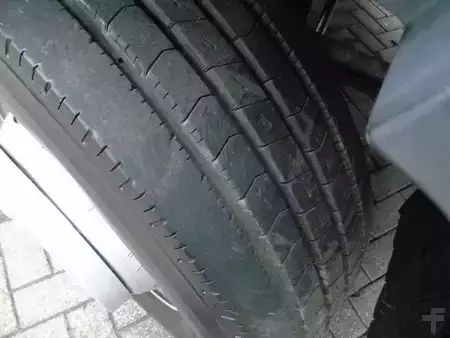 Náklaďák 2012 Iveco Eurocargo 150E25 + lift + euro 5 EEV + 3P (12)