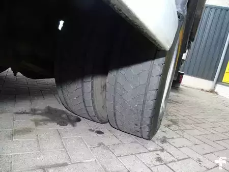 Náklaďák 2012 Iveco Eurocargo 150E25 + lift + euro 5 EEV + 3P (15)