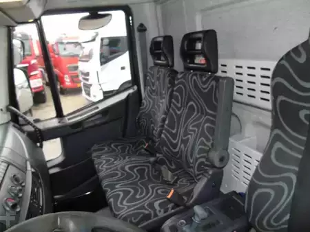 Náklaďák 2012 Iveco Eurocargo 150E25 + lift + euro 5 EEV + 3P (7)