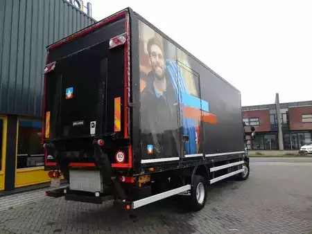 Náklaďák 2012 Iveco Eurocargo 150E25 + lift + euro 5 EEV + 3P (9)
