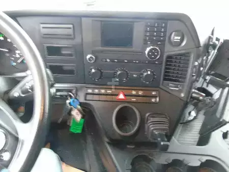 Camión 2014 Mercedes-Benz Antos 1924 + EURO 6 + LIFT + KONVEKTA ELECTRIC SOLAR (14)