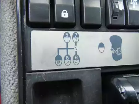 Náklaďák 2007 Renault Kerax 410DXI + 8X4 + MANUAL + SPRING (14)