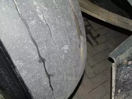 Náklaďák 2007 Renault Kerax 410DXI + 8X4 + MANUAL + SPRING (19)