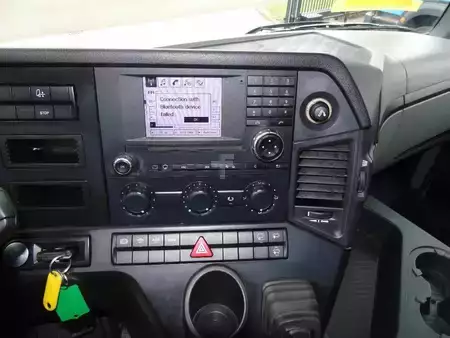 Camión 2013 Mercedes-Benz Antos 1924 + EURO 6 + CARRIER 950 MT (11)