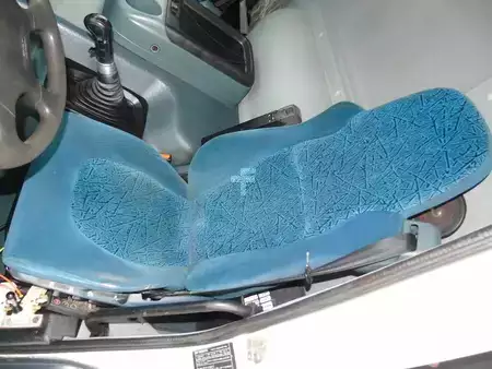 Lastbil 2003 DAF CF 85.380 + MANUAL + HMF 1680 + HYVA + 6X2 (17)