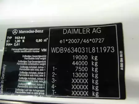 Kamion 2013 Mercedes-Benz Actros 1842 + euro 5 + spoiler (18)