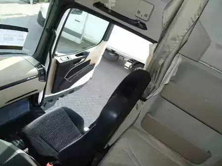 Kamion 2013 Mercedes-Benz Actros 1842 + euro 5 + spoiler (7)