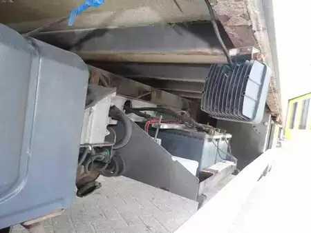 Náklaďák 2009 Renault Midlum 220 + euro 5 + MANUAL + lift + 12T (19)