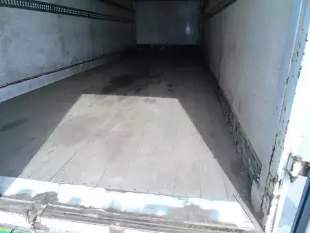 Náklaďák 2009 Renault Midlum 220 + euro 5 + MANUAL + lift + 12T (6)