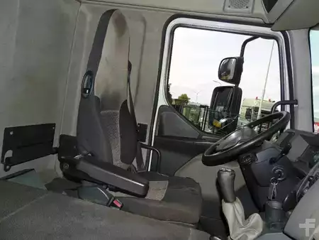 Náklaďák 2009 Renault Midlum 220 + euro 5 + MANUAL + lift + 12T (9)