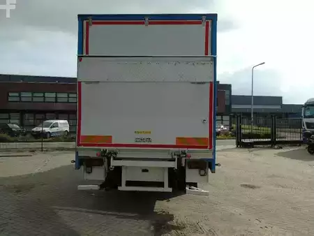 Lastbil 2010 Mercedes-Benz Atego 1218 + euro 5 + lift (9)