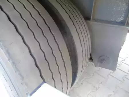 Remorques industrielles 2000 Burg frigo block lift (17)