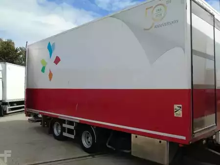 Remorques industrielles 2000 Burg frigo block lift (2)