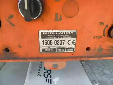 Remorques industrielles 2000 Burg frigo block lift (6)