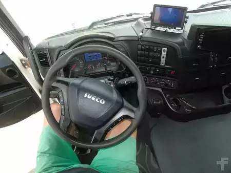 Camion 2014 Iveco Stralis 360 + THERMO KING T600R + EURO 6 + 3T LIFT (12)