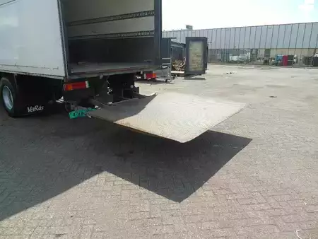 Camion 2014 Iveco Stralis 360 + THERMO KING T600R + EURO 6 + 3T LIFT (6)