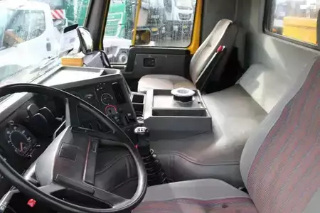 Grúas móviles 1994 Volvo FL 10 8X4 + CORMACH 34 mtr. + EURO 2 (13)