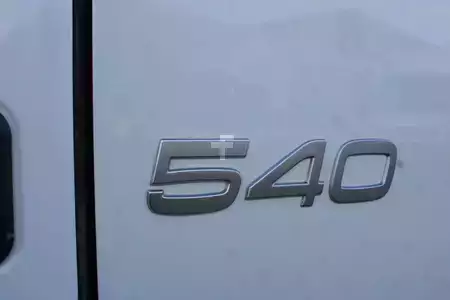 Kuorma-auto 2012 Volvo FH 16.540 + 6x4 EURO 5 + palfinger epsilon 30t/m + MANUAL (12)