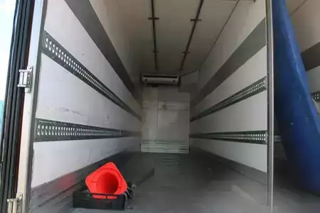 Camión 2016 Mercedes-Benz Antos 1924 + THERMO KING 1200 + LIFT + EURO 6 (10)