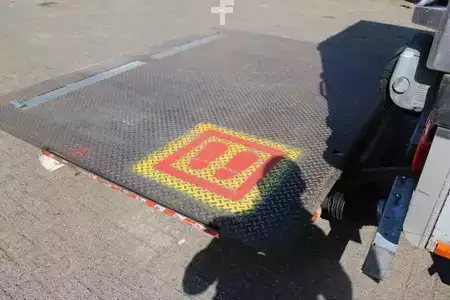 Camión 2016 Mercedes-Benz Antos 1924 + THERMO KING 1200 + LIFT + EURO 6 (12)