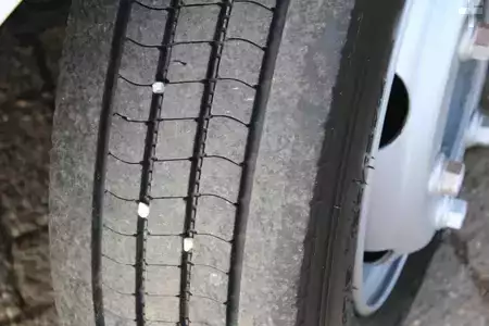 Náklaďák 2000 Renault Midlum 250 + 2 COMP + 6180liter + euro 2 + manual (14)