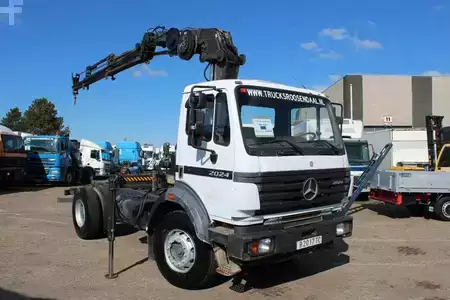 Kamion 1997 Mercedes-Benz SK 2024 + HIAB 125 + MANUAL (3)