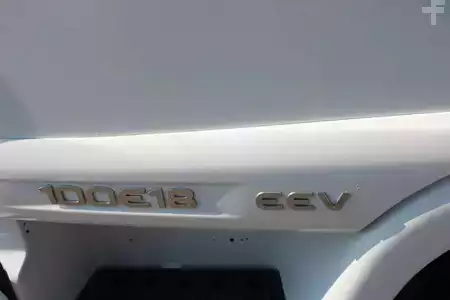 Camion 2011 Iveco Eurocargo 100e18 +EURO 5 + HOOK SYSTEM (10)